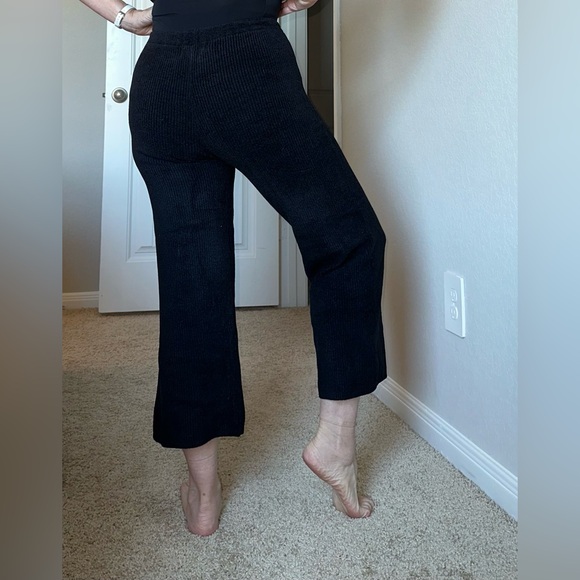 Barefoot Dreams Regular CozyChic Ultra Lite Ribbed Slit Crop Pant - XS - Picture 3 of 15